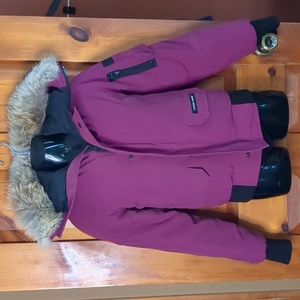 CANADA GOOSE* down filled Chilliwack Parka real fur trim 5 outer pkt zip…